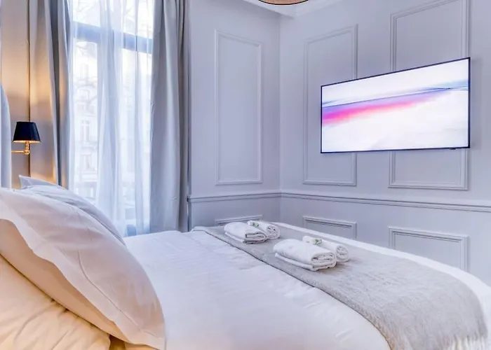 New Luxury Flat - Central Area
